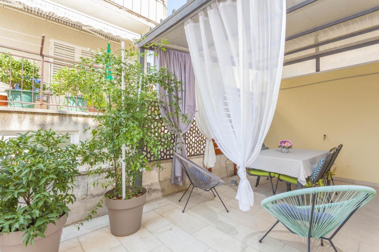Apartments Maras Makarska Buitenkant foto